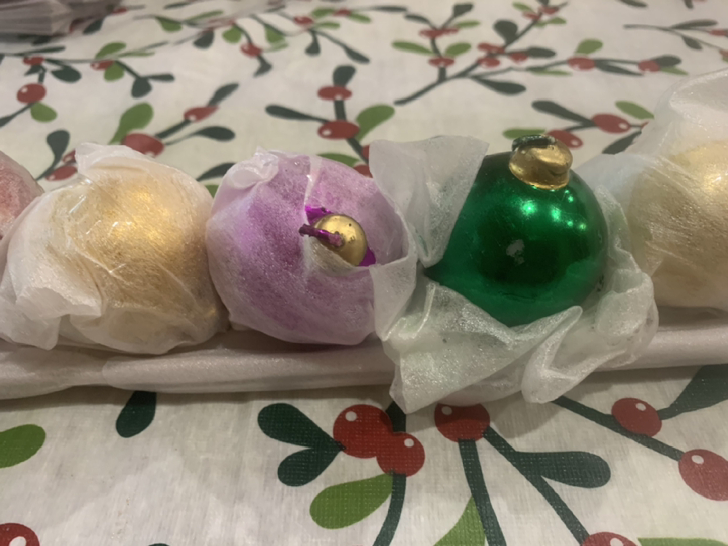 Christmast ornament candles thumbnail