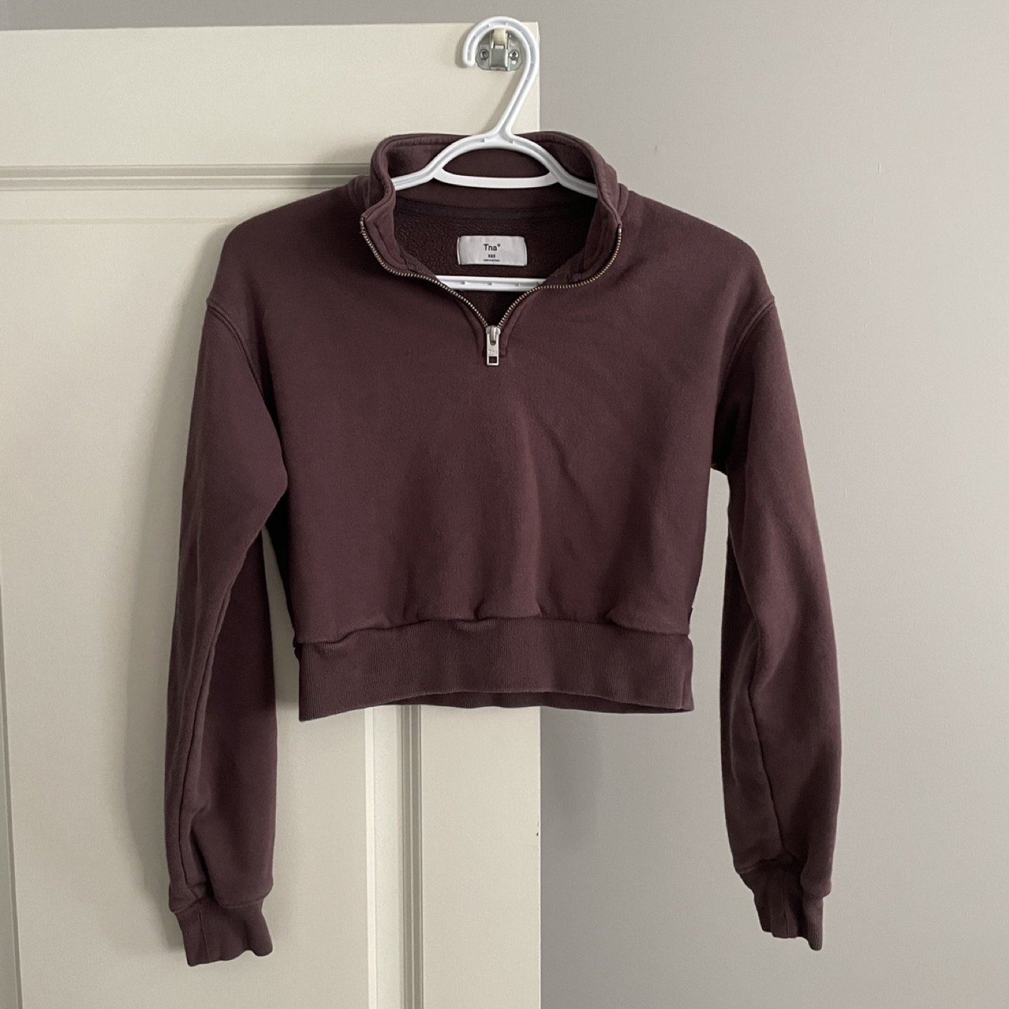 Aritzia - 1/4 zip sweatshirt