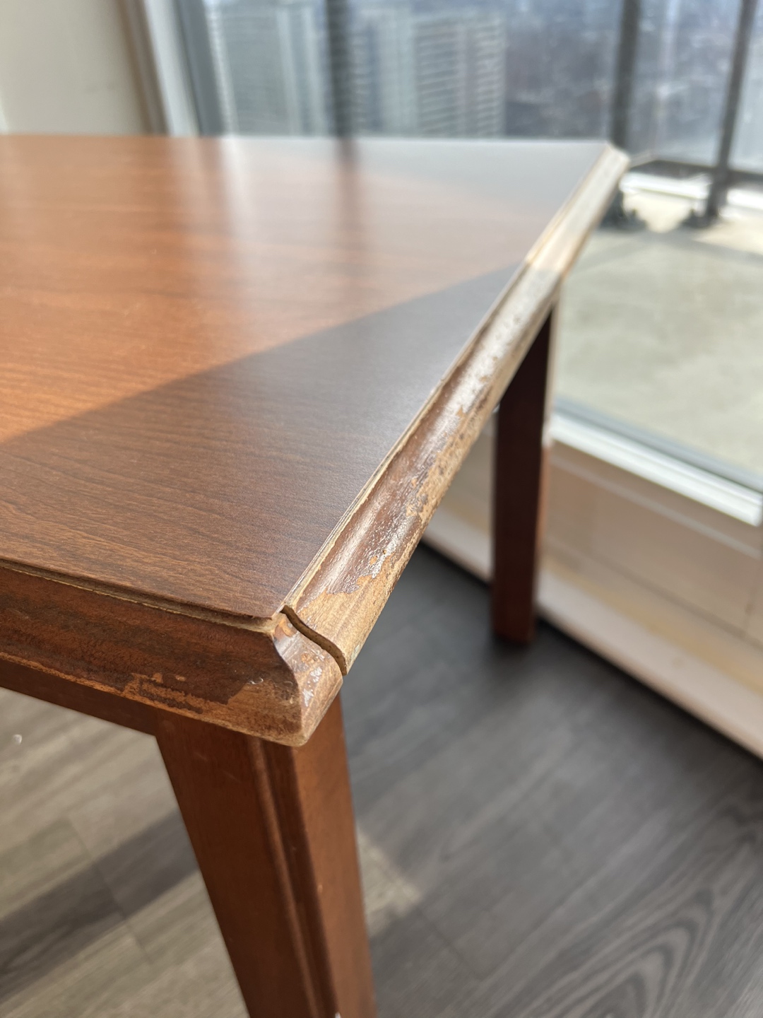 Moving Sale - Wood Coffee Table Perfect for condo - photo 4
