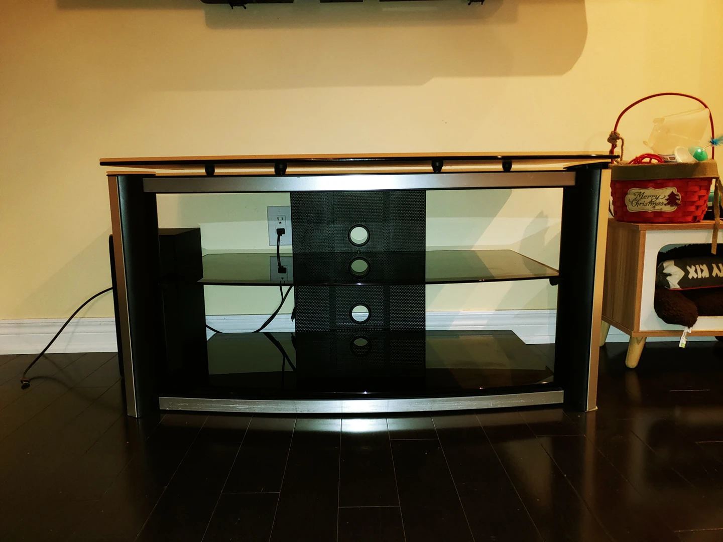 TV glass entertainment unit table