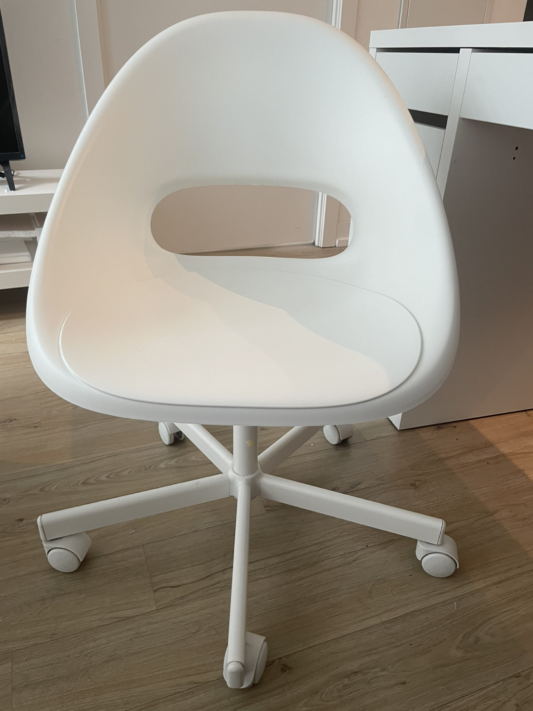 Ikea chair thumbnail