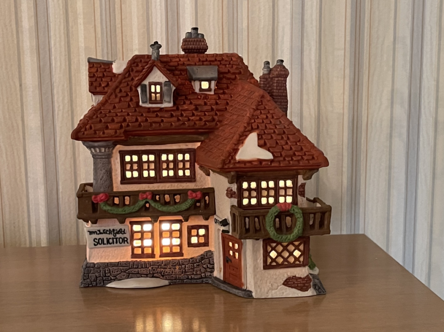 Mr. Wickfield Solicitor 5550-6 Department 56 Dicken’s Village thumbnail