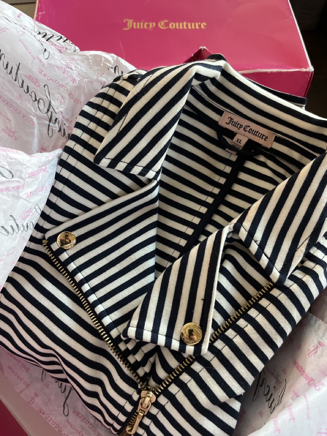Juicy Couture Kid’s suit sz X-Large - photo 4