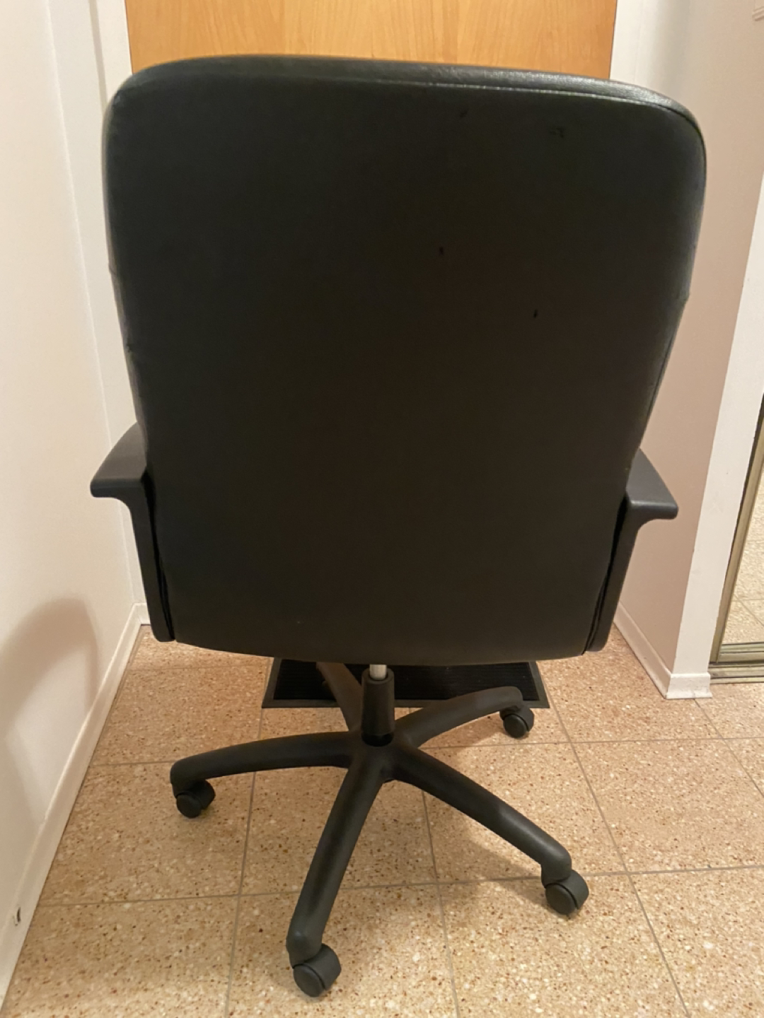 Office Leather Chair image indicator(3)