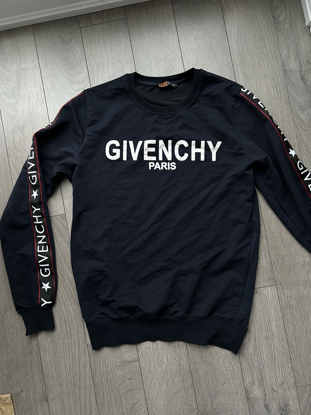 Sweatshirt thumbnail