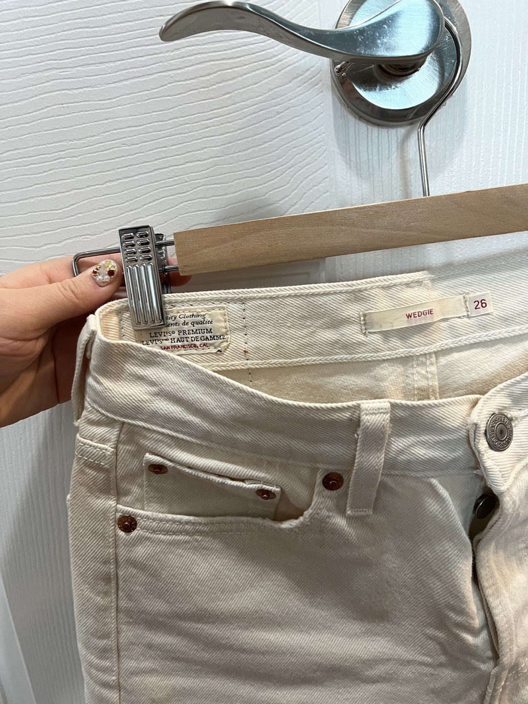 Levis Wedgie Ivory Jeans (Never worn) - photo 2
