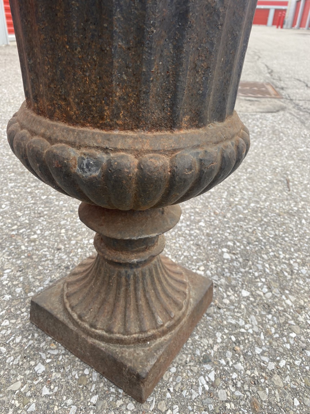 Outdoor metal flower pot stand - photo 3