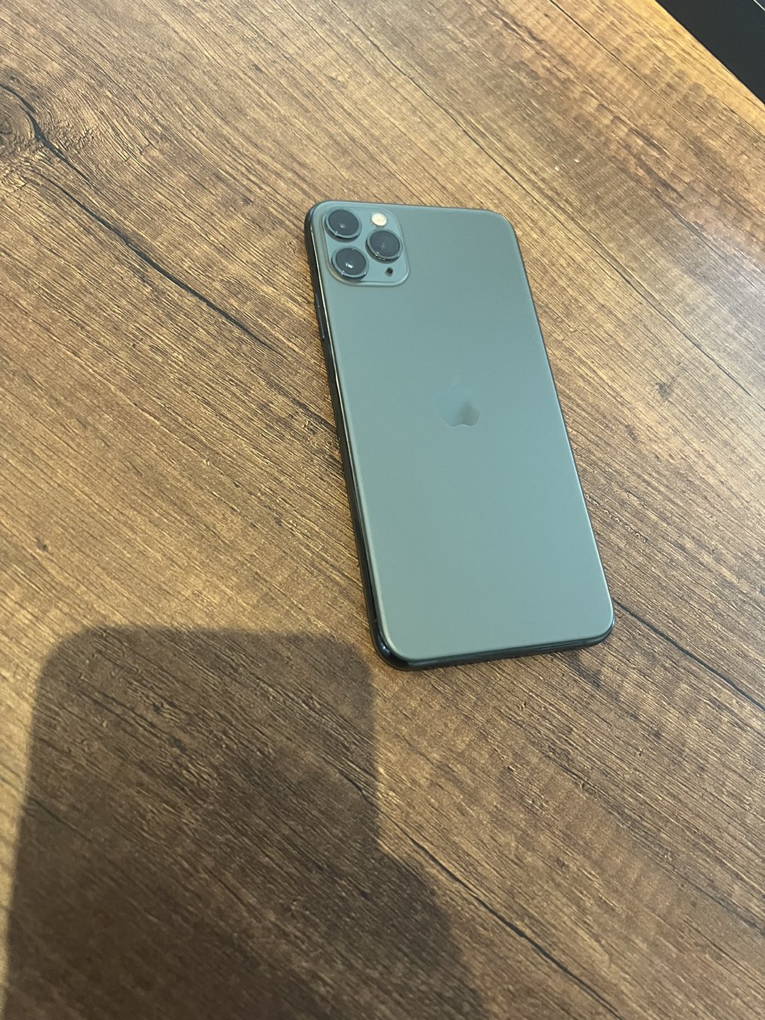 iPhone 11 pro max - 64GB, great condition - photo 2