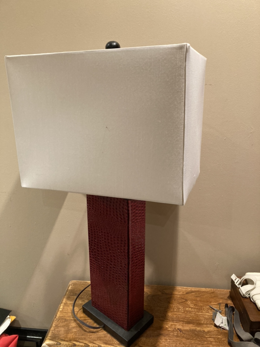 Table lamp