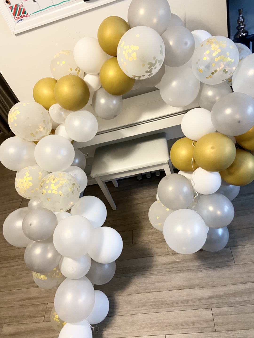 Balloon garland - gold, white and silver 