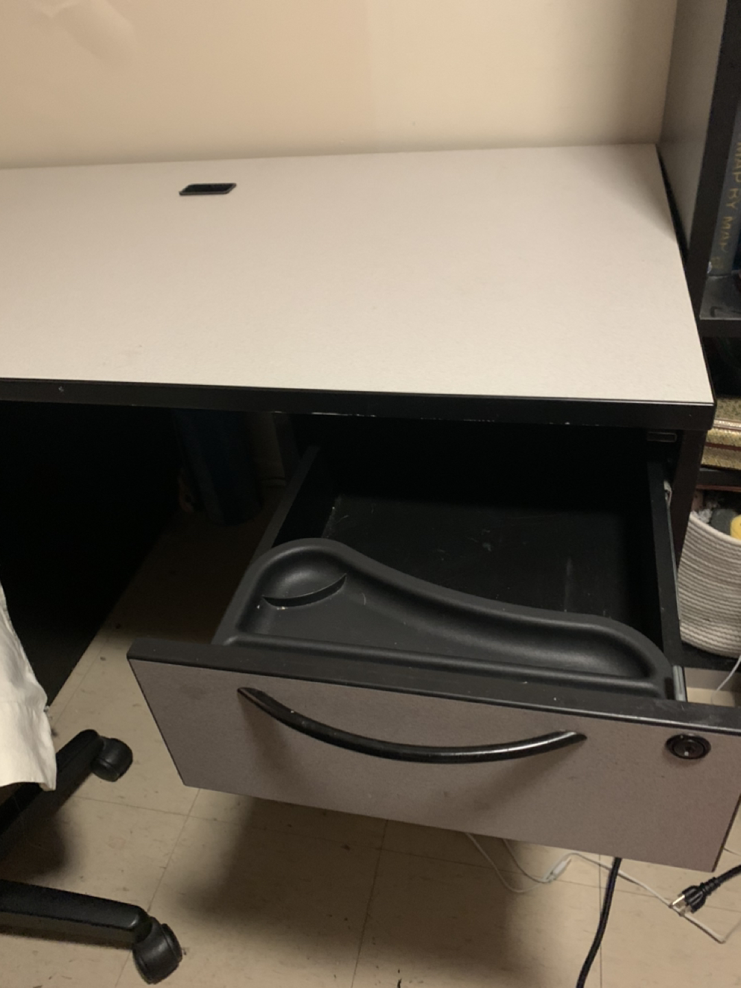 Desk and Cabinet Units - photo 3