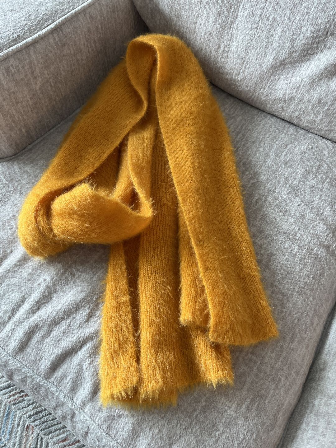 Like new scarf thumbnail
