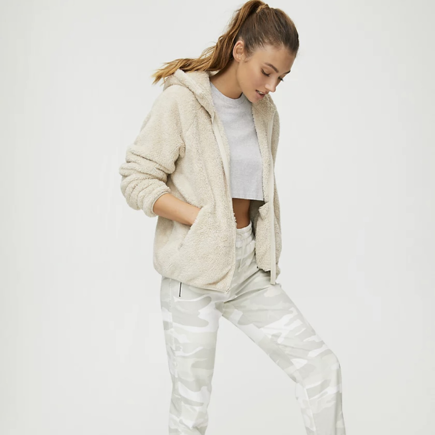 Aritzia teddy zip w/ hood - photo 4