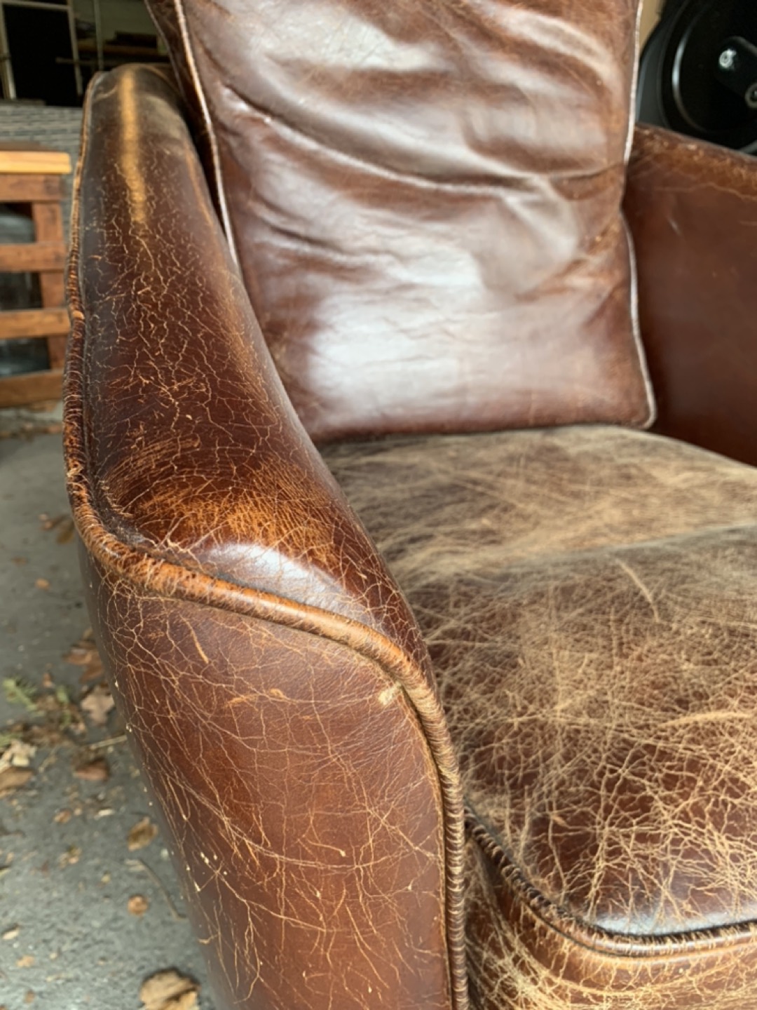 Free leather chair image indicator(3)