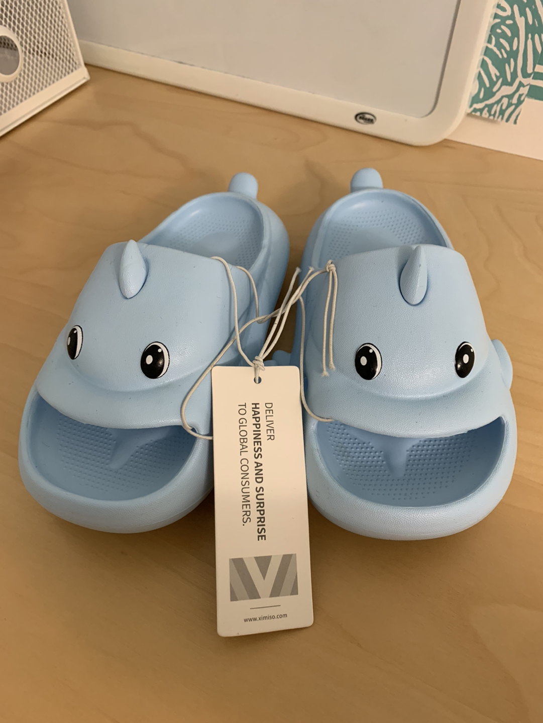 Kids Shark Slippers thumbnail