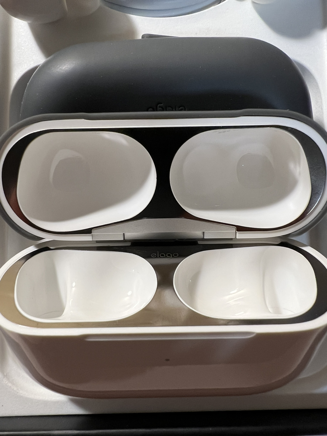 (Mint-Condition) AirPods Pro 1st Gen - photo 4