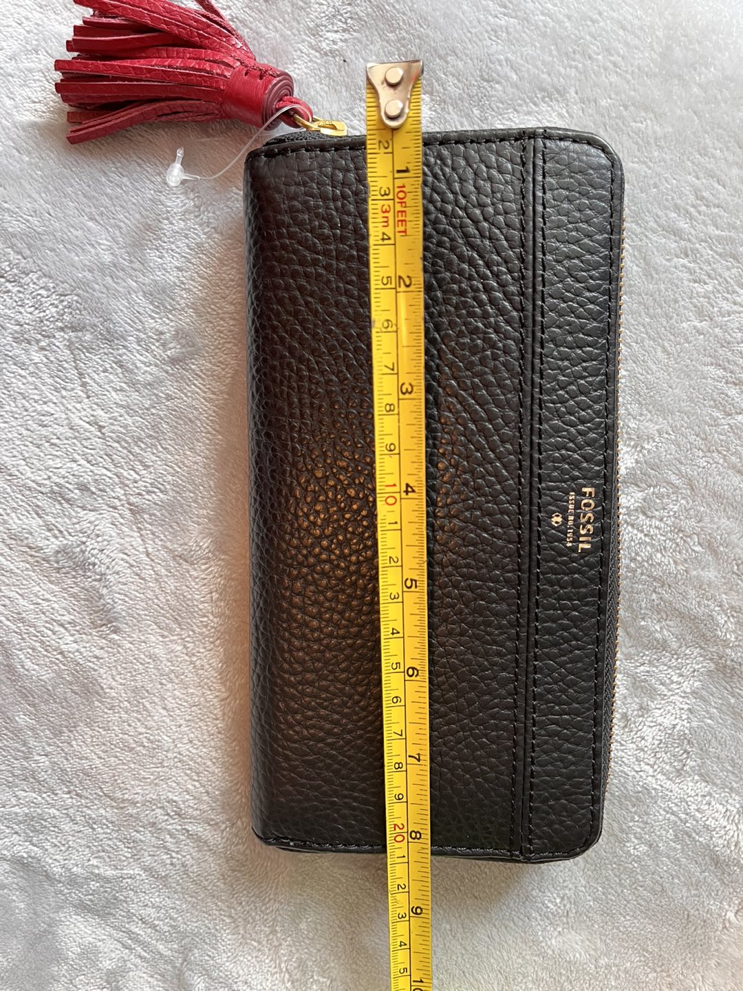 Fossil leather wallet image indicator(2)