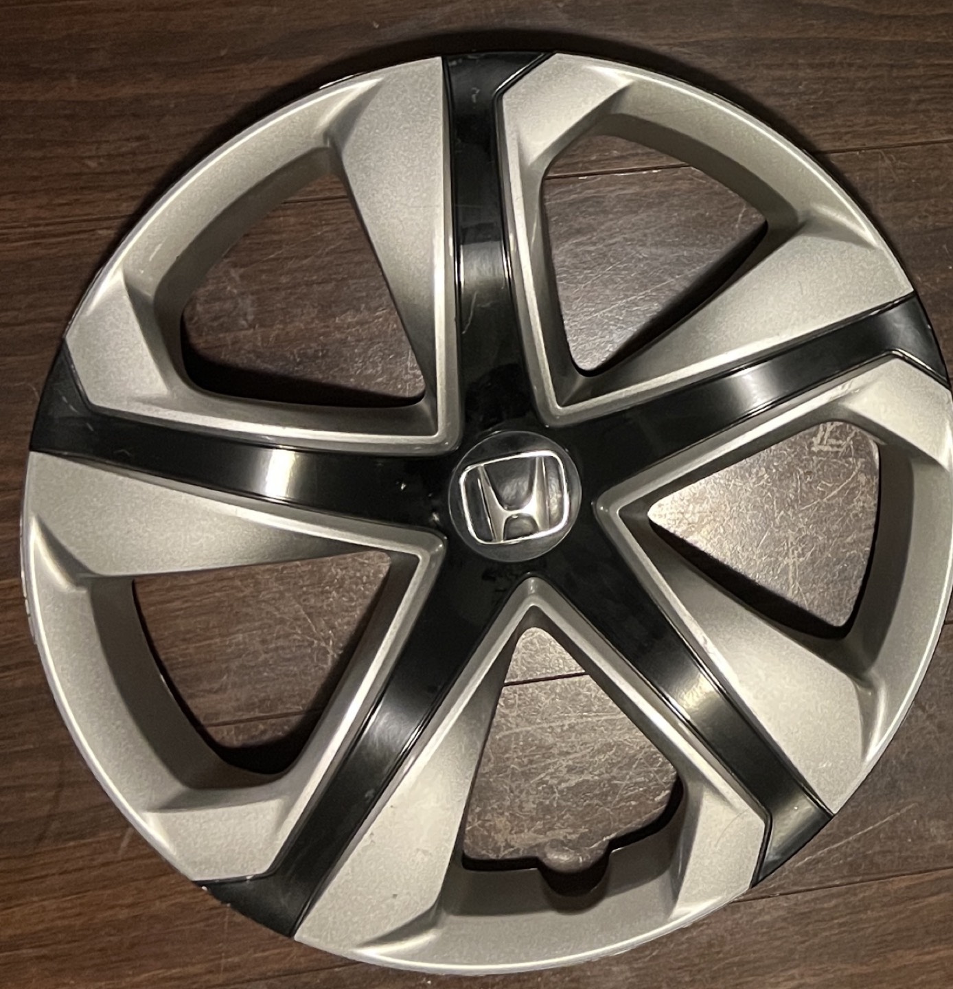 HONDA CIVIC  (4) OEM HUB CAPS 16" 
STEEL RIM COVERS. - photo 2