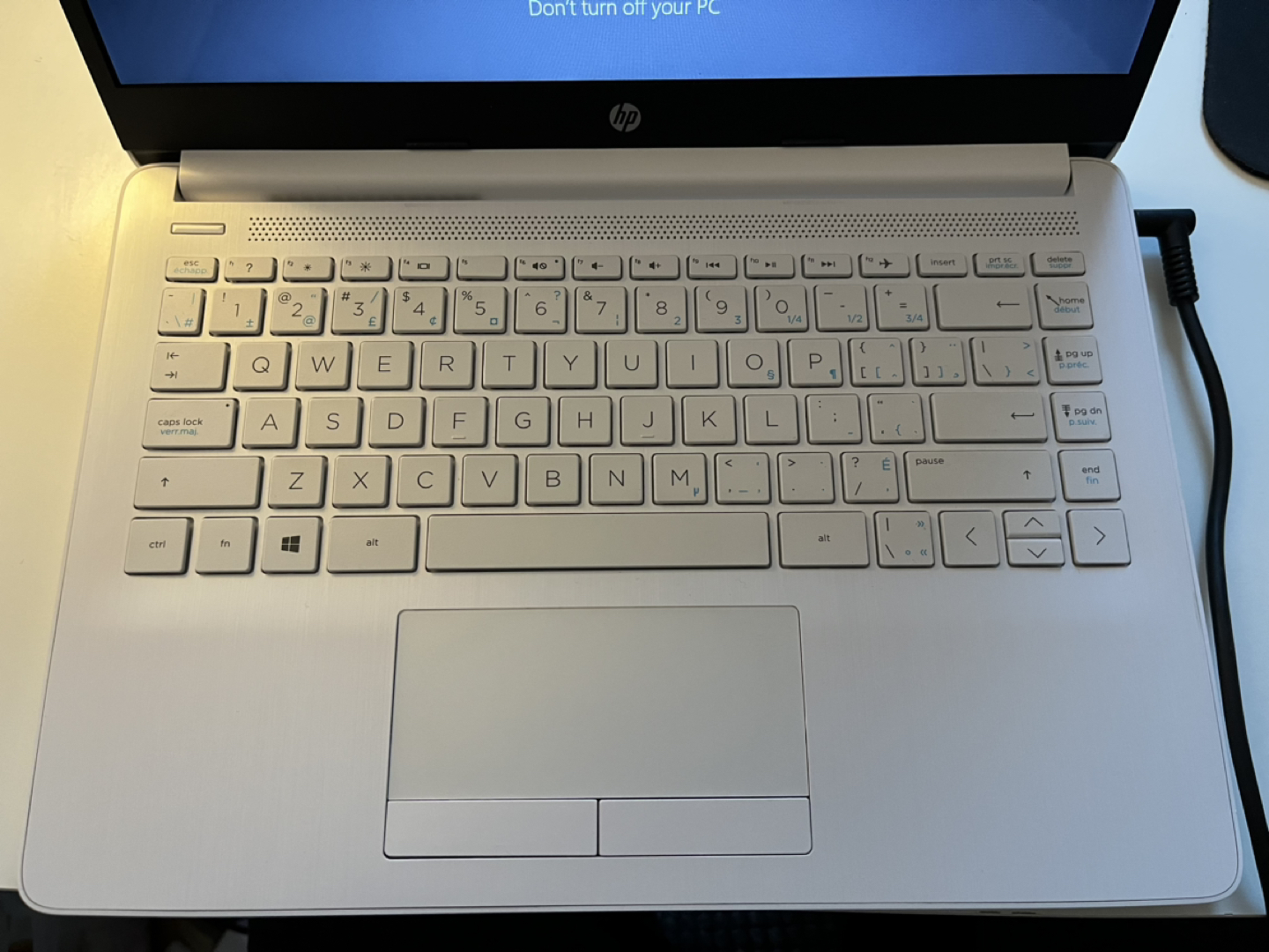 HP Laptop - White - photo 2