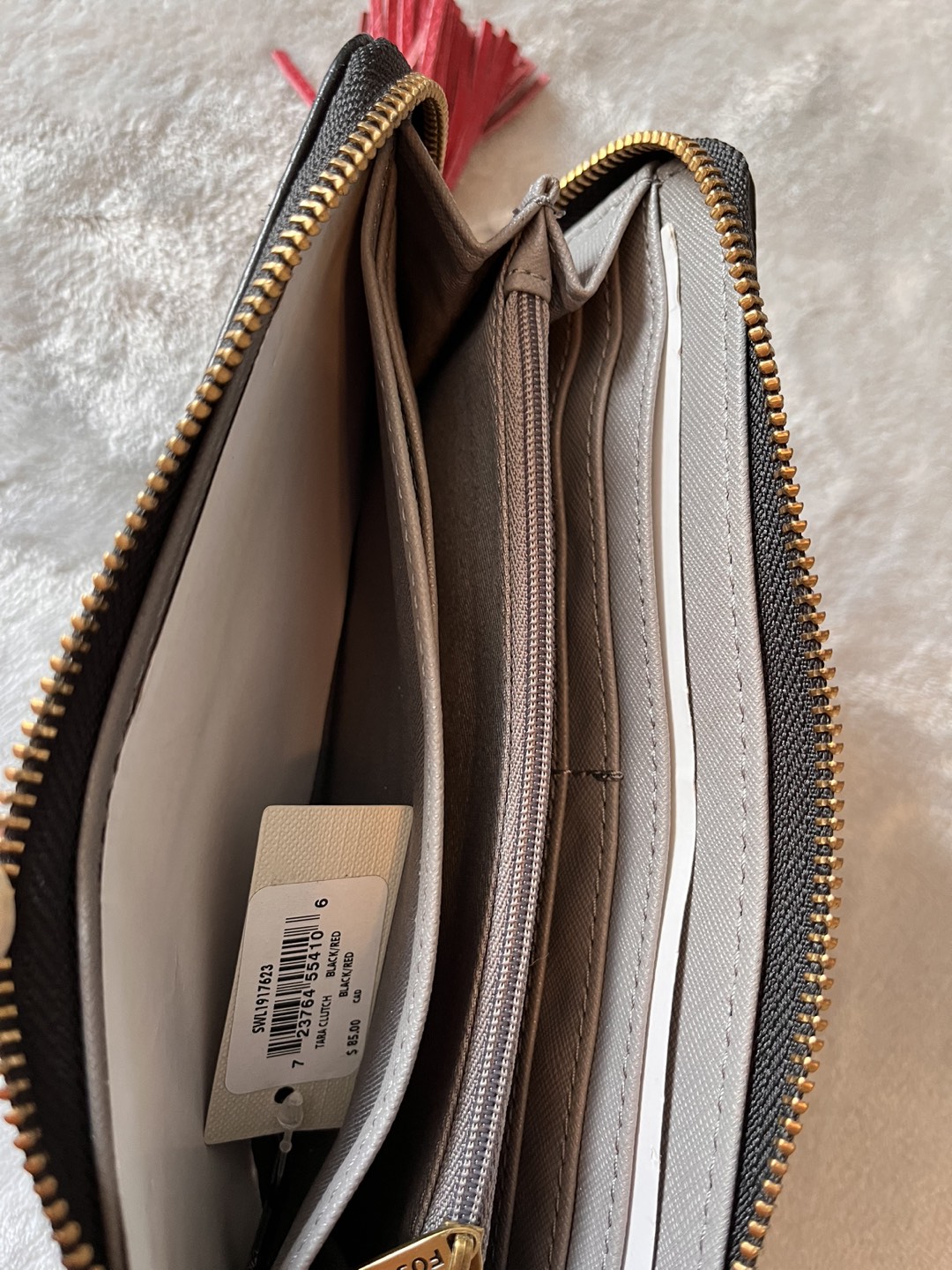 Fossil leather wallet image indicator(5)