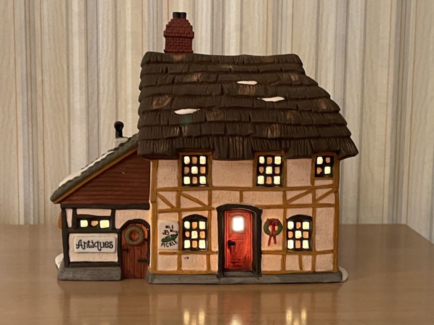 Mr. & Mrs. Pickle Antiques 5824-6 Department 56 Dicken’s Village thumbnail