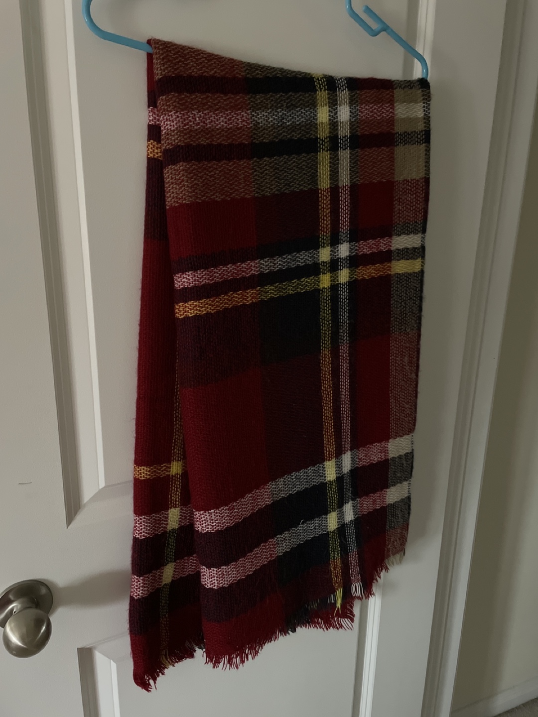 Beautiful and warm scarf with bonus headband like new image indicator(2)