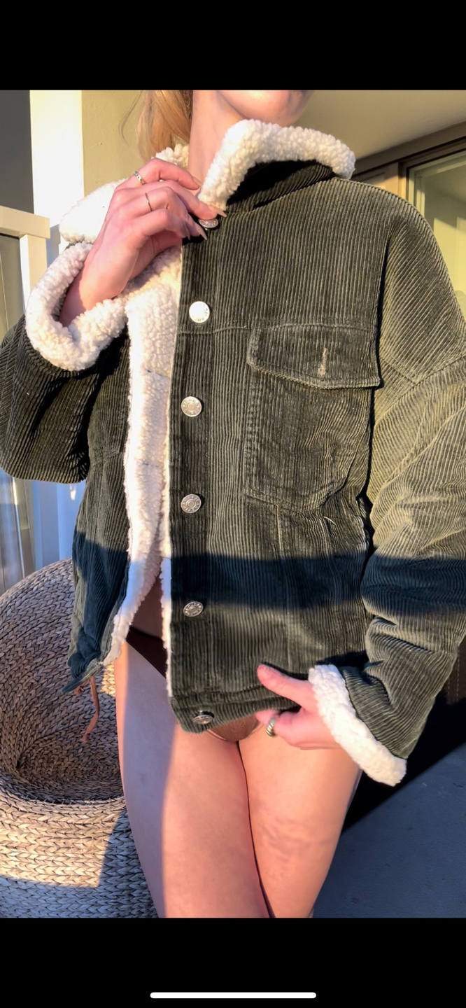 green corduroy jacket - photo 3