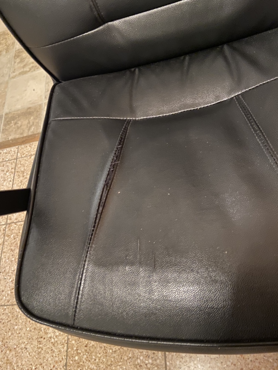 Office Leather Chair image indicator(4)