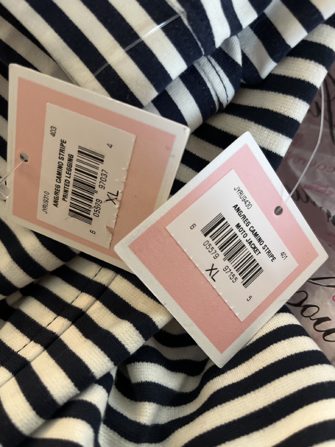 Juicy Couture Kid’s suit sz X-Large - photo 3