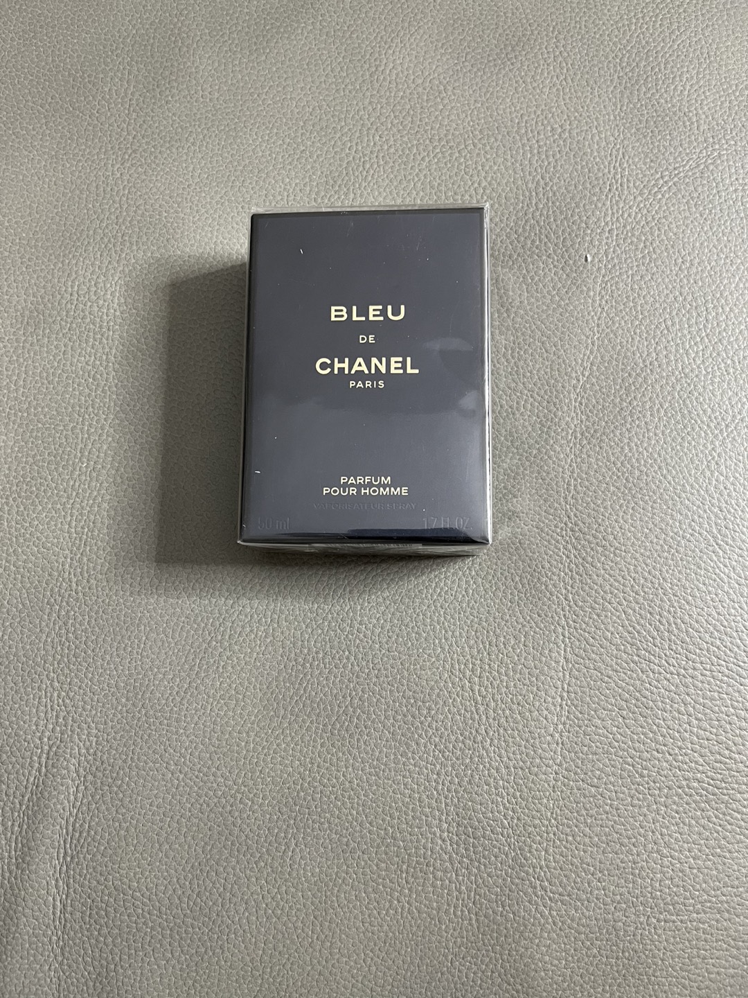 Bleu de Chanel thumbnail
