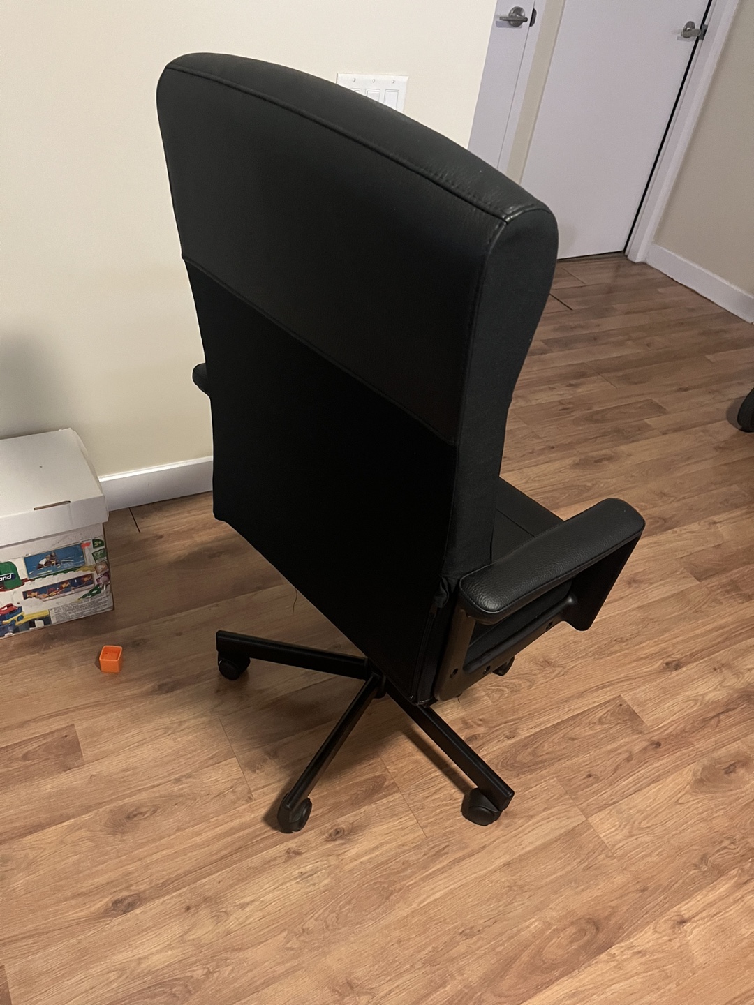 Office chair - photo 2
