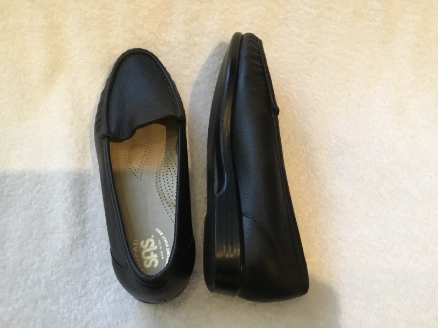 SAS ladies black leather loafer