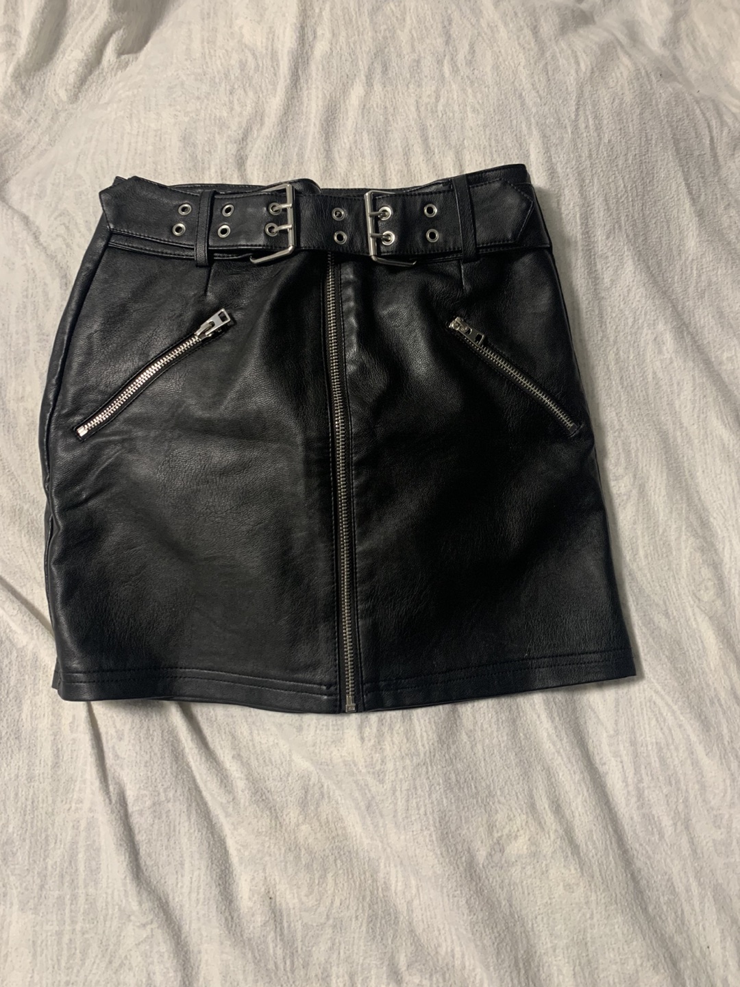 Top shop petite leather look belt and zip mini skirt