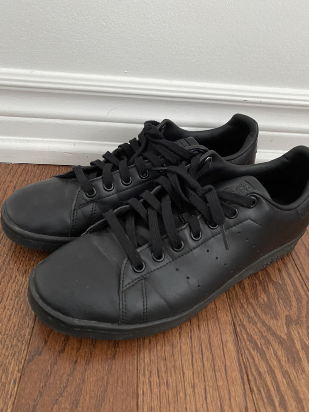 Black Adidas Shoes thumbnail