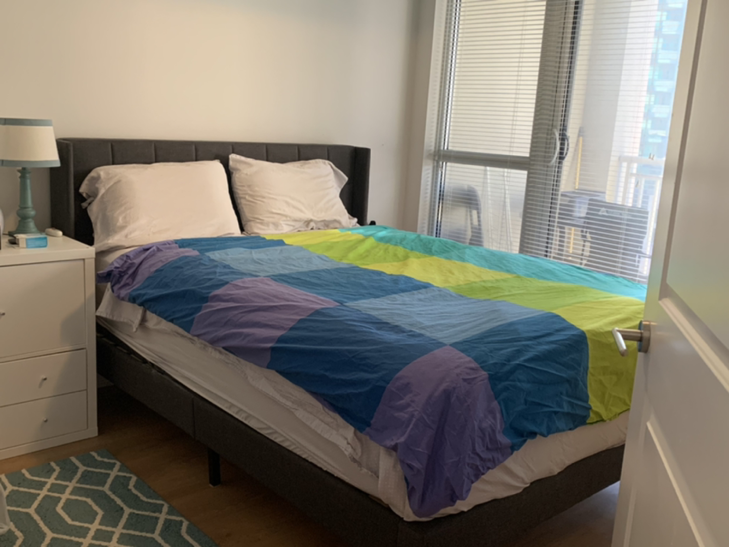Zinus upholstered queen platform bed