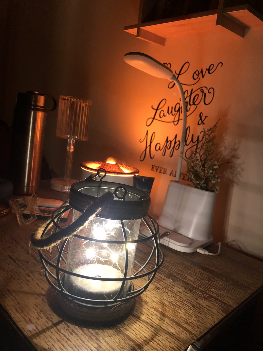 Small desk lamp for decor