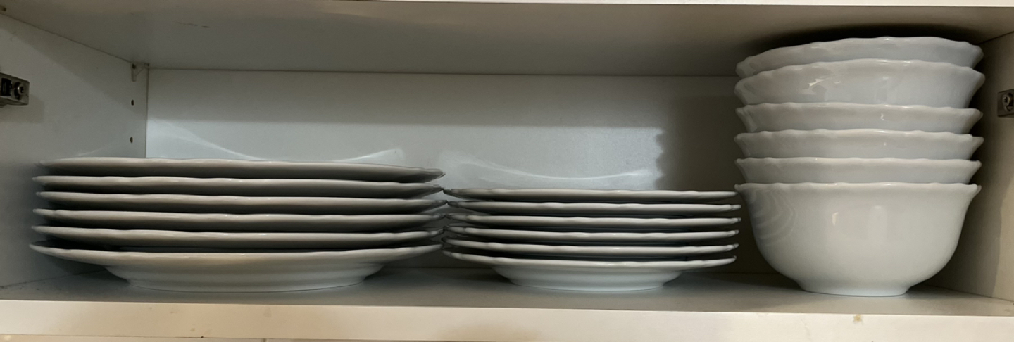Ikea 18-piece dinnerware set, white - photo 3