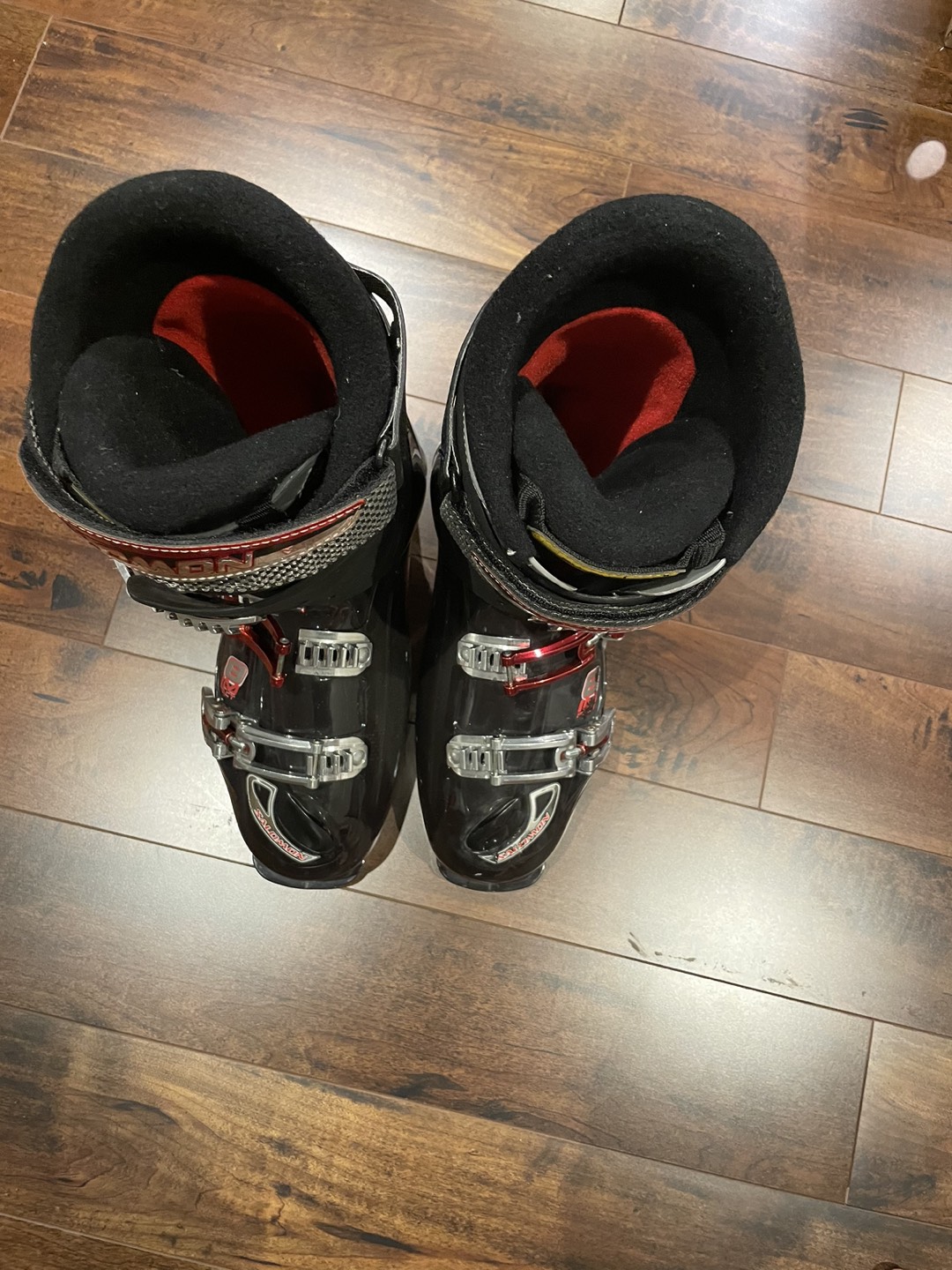 Salomon skiing boots
