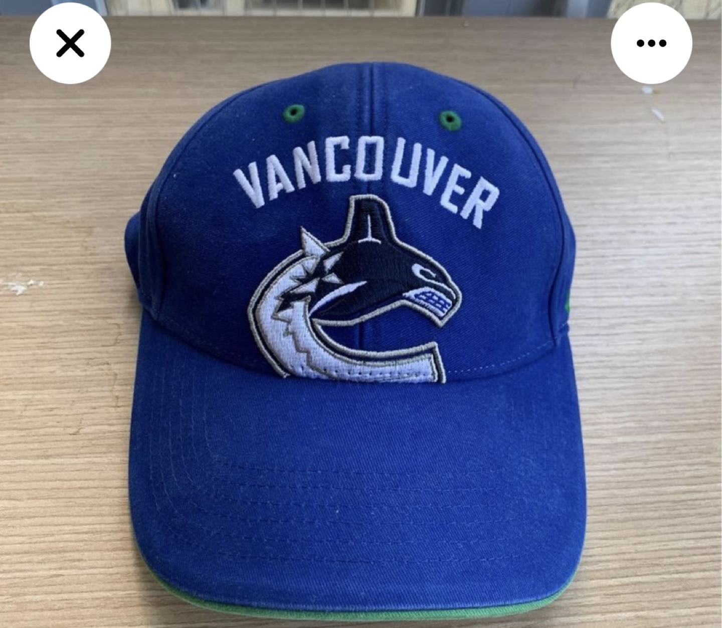 Canucks hat
