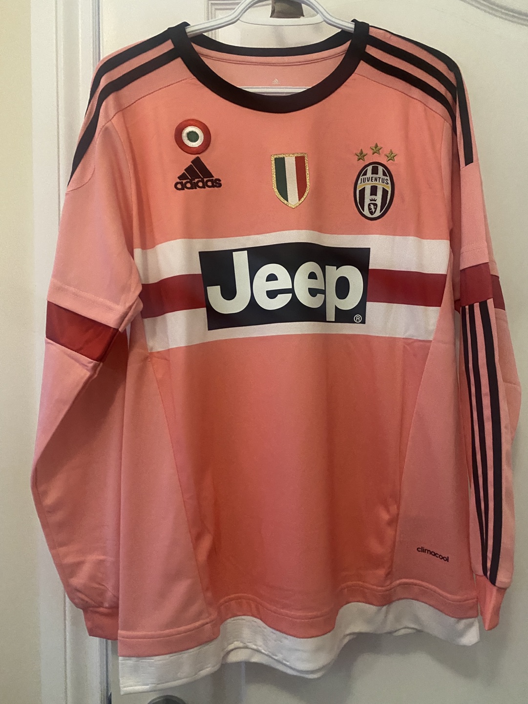 Adidas Juventus 2015 away thumbnail
