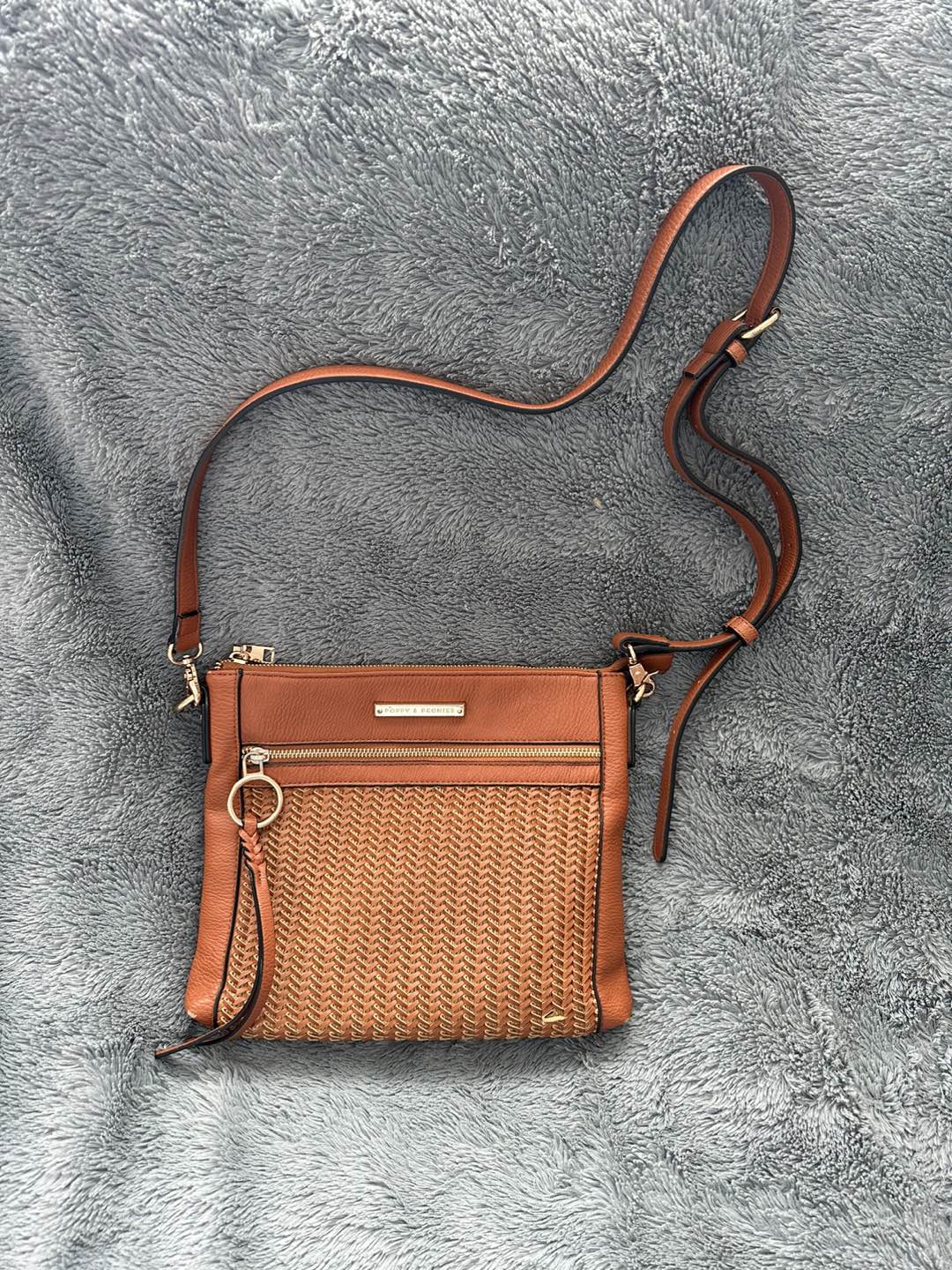 Crossbody handbag thumbnail