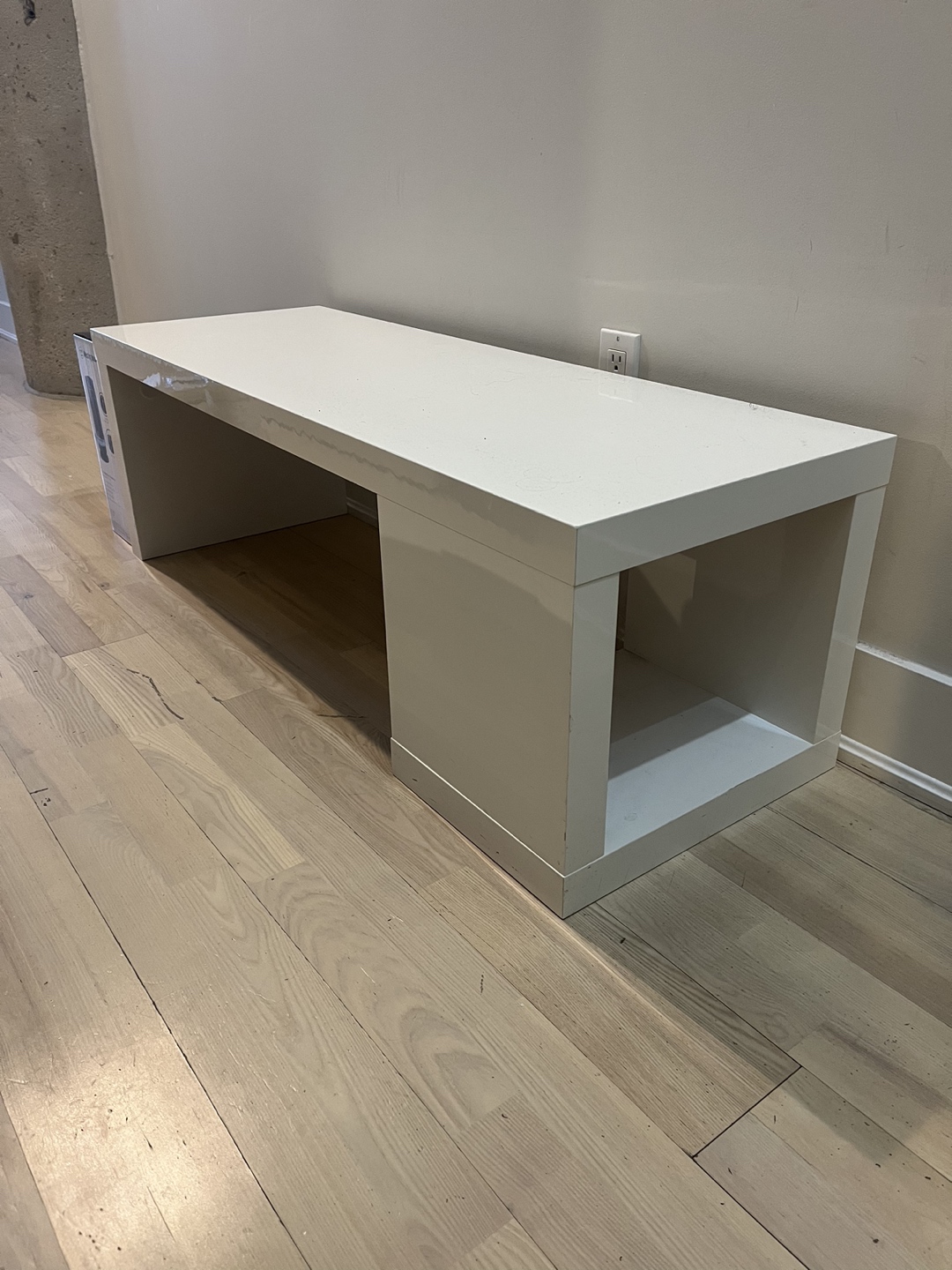 White Bench/ Coffee Table thumbnail