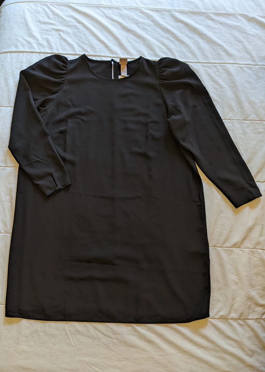 H&M Puff-sleeved Dress NEVER WORN TAG STILL ON image indicator(2)