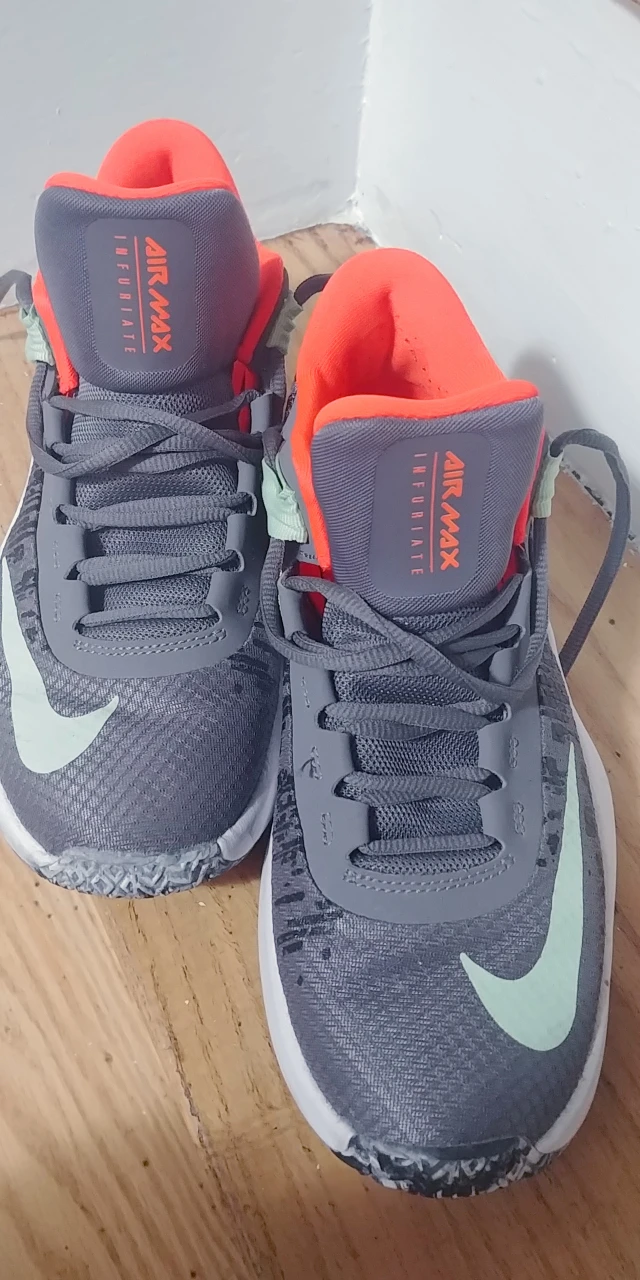 Nike Air Max Infuriate image indicator(2)