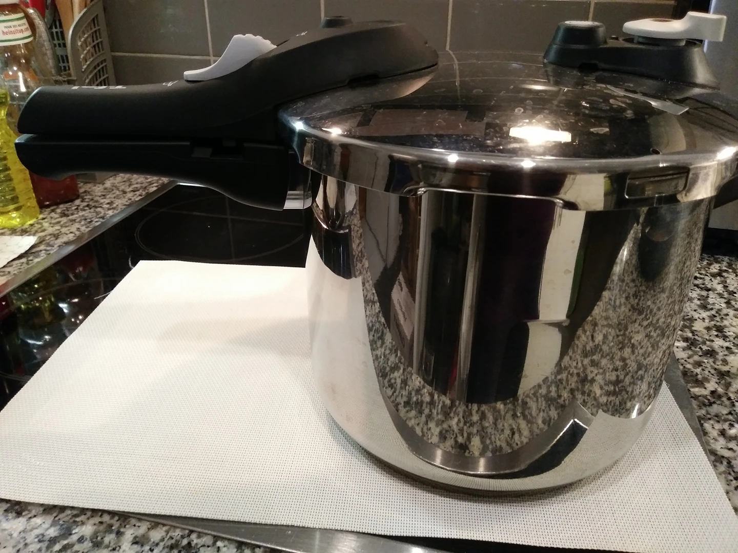 T-fal pressure pot - 7L