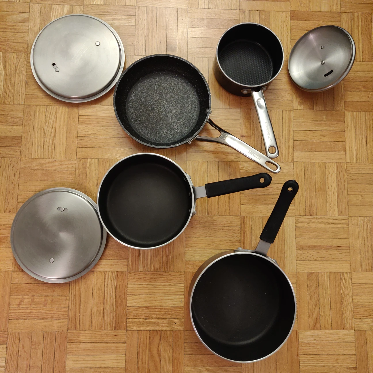 pots with lids thumbnail