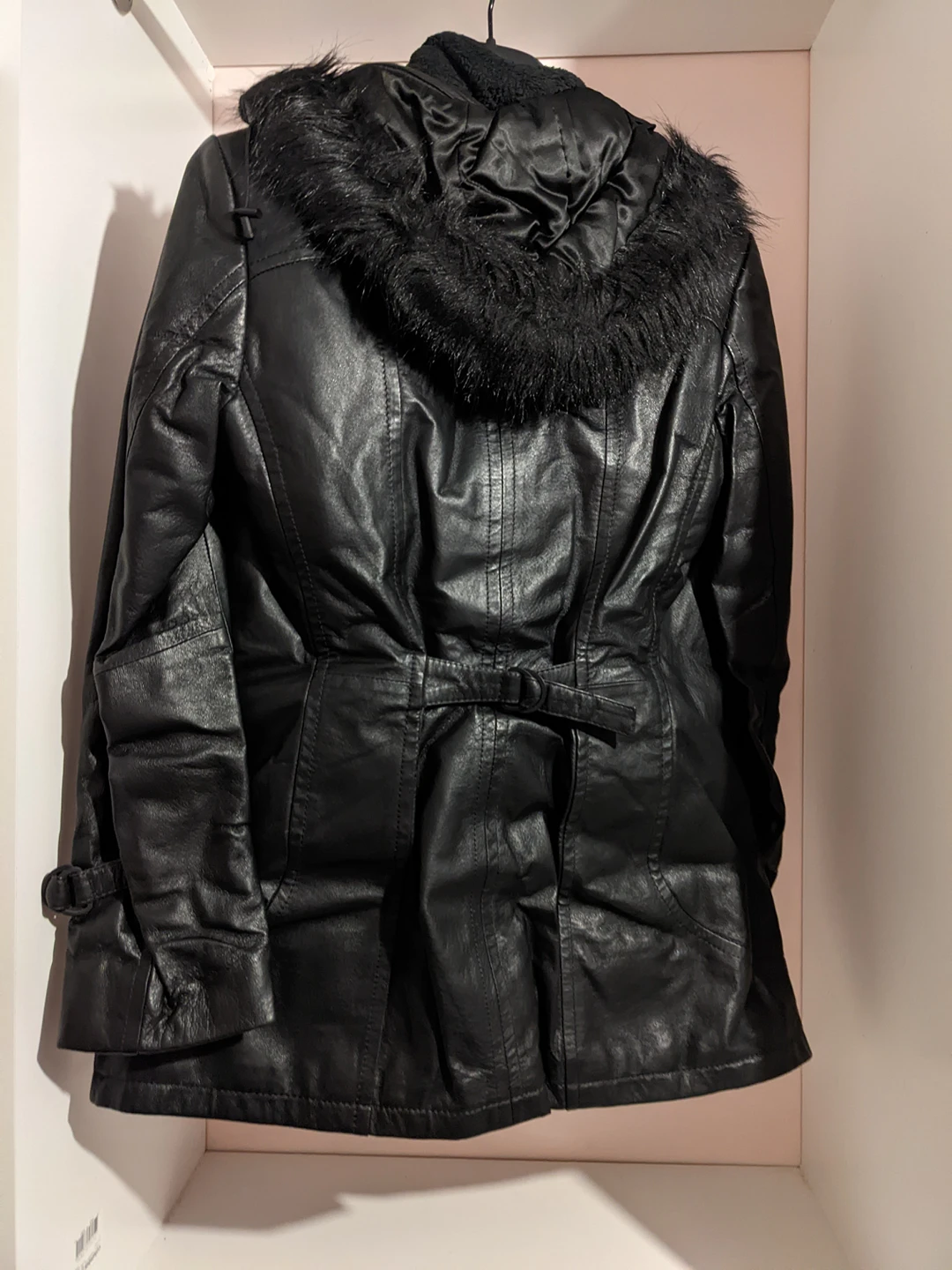 women's leather jacket - photo 2