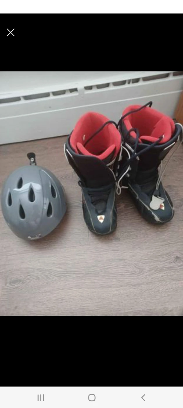 Snowboard with booths and helmet - photo 4