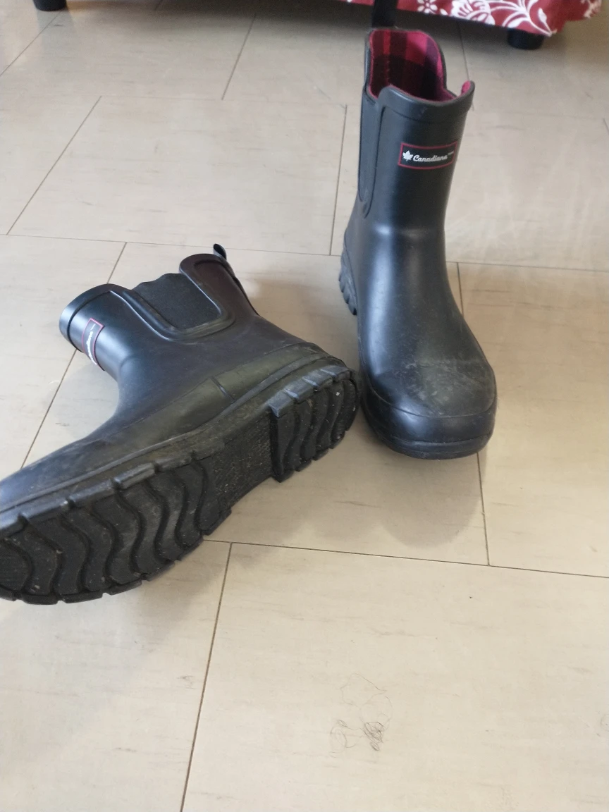 Rain boots women size 7 for $10 - photo 2