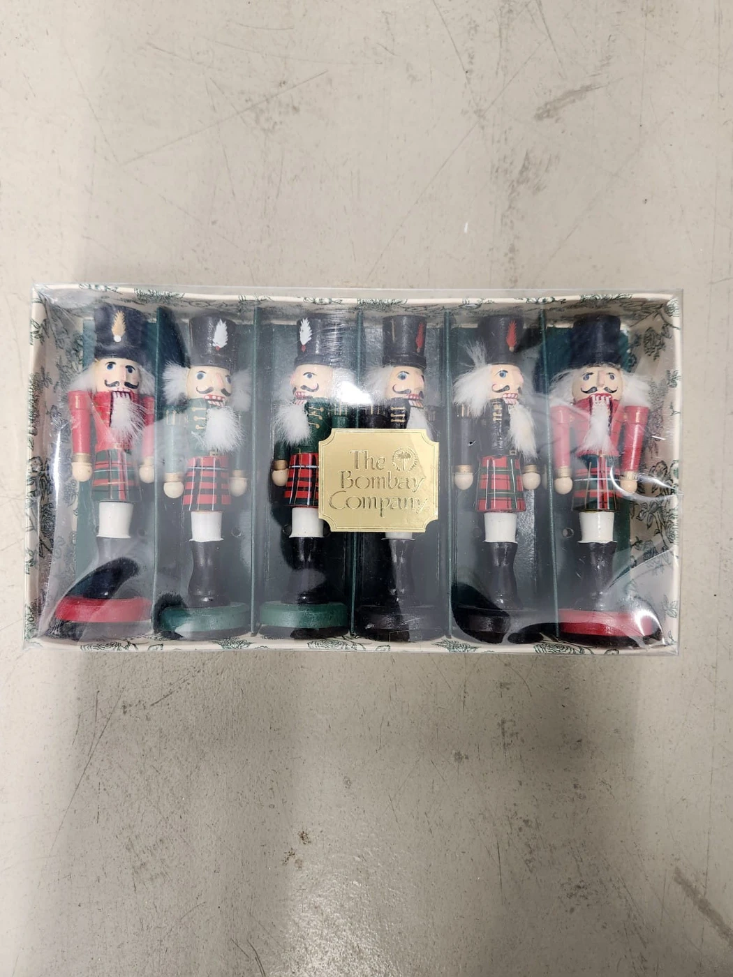 Vintage Nutcracker Statues thumbnail